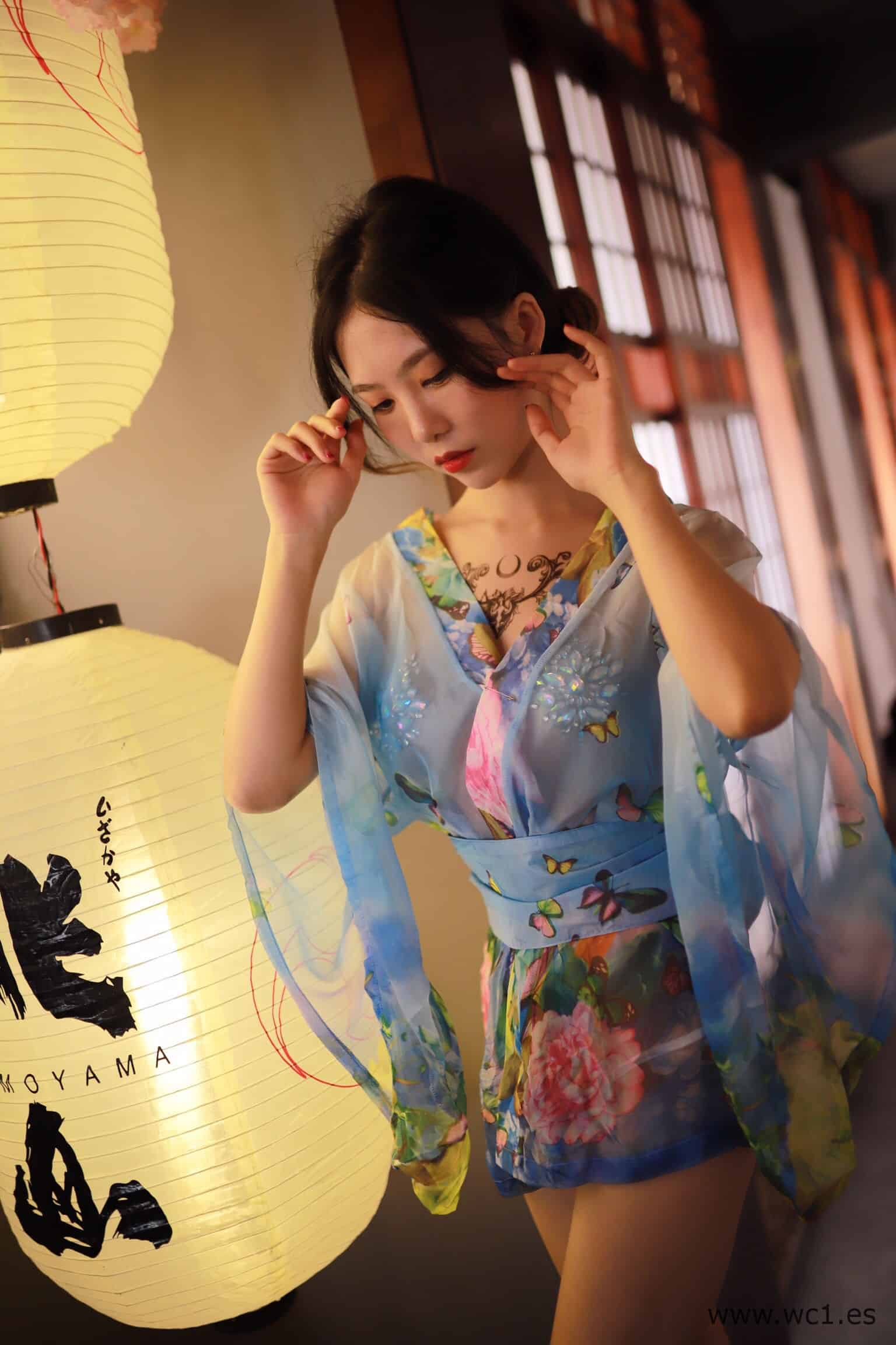 抖娘·利世《水蓝和服》